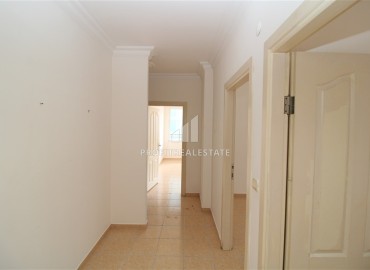 Two bedroom apartment, with separate kitchen, 50 meters from the sea, Mahmutlar, Alanya, 110 m2 ID-15498 фото-10