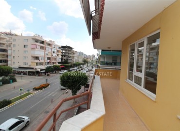 Two bedroom apartment, with separate kitchen, 50 meters from the sea, Mahmutlar, Alanya, 110 m2 ID-15498 фото-13