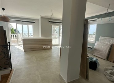 Three-storey villa in a classic style, 4+1, 250m², with panoramic views of the Mediterranean Sea, Cikcilli, Alanya ID-15511 фото-6