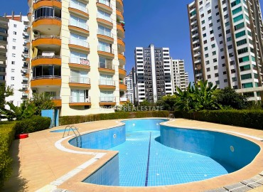 Magnificent gasified four bedroom apartment, 175m², in the center of Mezitli, Mersin ID-15513 фото-1