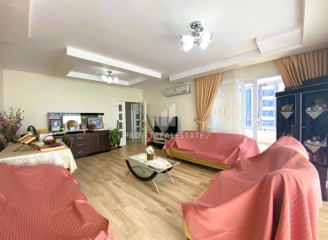 Великолепная газифицированная квартира с четырьмя спальнями, 175м², в центре Мезитли, Мерсин ID-15513 фото-2