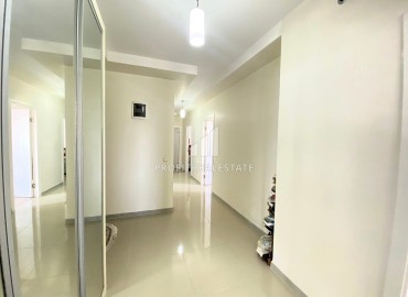Magnificent gasified four bedroom apartment, 175m², in the center of Mezitli, Mersin ID-15513 фото-12