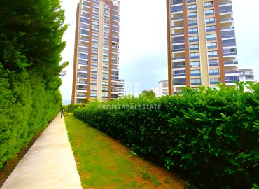 Элитные апартаменты с четырьмя спальнями, 200м², в элитном комплексе в центре Мезитли, Мерсин ID-15518 фото-2