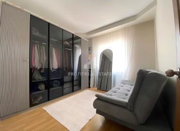 Комфортабельная квартира с тремя спальнями, 155м², в уютном комплексе в центре Мезитли, Мерсин ID-15516 фото-17