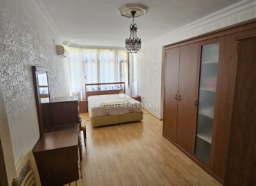 Spacious, bright three-bedroom apartment, furnished, 130 m² in the center of Alanya ID-15701 фото-9