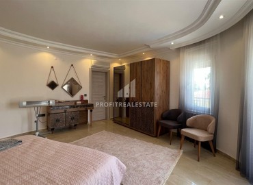 Furnished villa in a classic style, overlooking the Mediterranean Sea, three bedrooms, 250m², Kargicak, Alanya ID-15704 фото-9