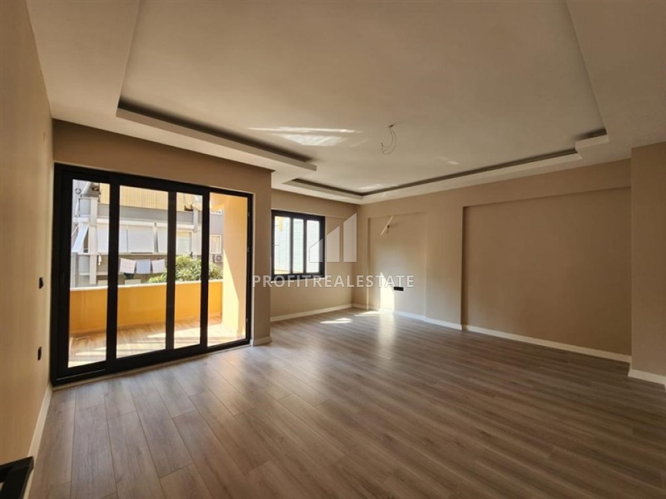 Трехкомнатная квартира, 105м², с отдельной кухней, после капитального ремонта в центре Алании у пляжа Клеопатры ID-15729 фото-2