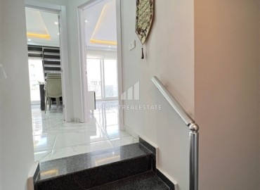 Stylish furnished three-bedroom penthouse, 145m², with separate kitchen, 300 m from the sea, Mahmutlar, Alanya ID-15775 фото-14