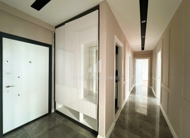 Квартира с двумя спальнями и отдельной кухней, 115м², в новостройке с бассейном в Каргыпынары, Мерсин ID-15816 фото-4