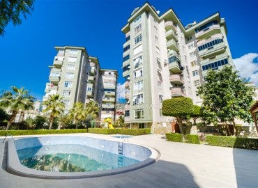 Furnished three bedroom apartment, 150m², in a residence with a swimming pool, 700m from the sea in the center of Alanya ID-15825 фото-2