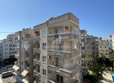 Бюджетная меблированная квартира 2+1, 100м², в доме городского типа с отличной локацией в Махмутларе ID-15883 фото-1