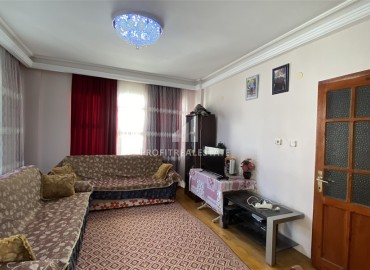 Бюджетная меблированная квартира 2+1, 100м², в доме городского типа с отличной локацией в Махмутларе ID-15883 фото-3