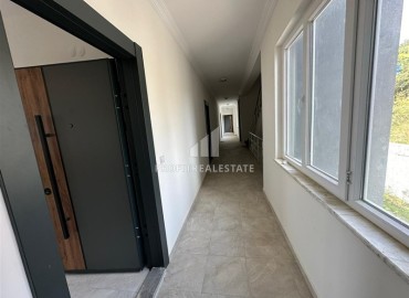Современные апартаменты с одной спальней, 60м². в новостройке с бассейном, у подножия гор в районе Махмутлар, Алания ID-15925 фото-15