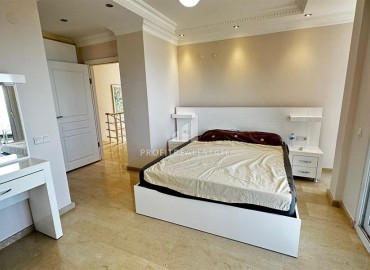 Меблированная частная вилла с четырьмя спальнями, в стиле «лофт», с собственным бассейном в горном районе Алании Тепе, 250м² ID-15961 фото-14