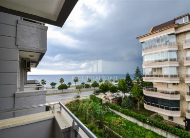 Первая береговая линия в Кестеле: двухкомнатная квартира с видом на море и горы, 60м² с дизайнерским интерьером ID-15971 фото-14