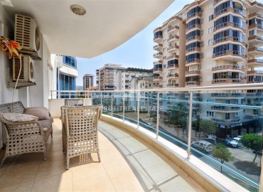 Cozy two-bedroom apartment, 105m², on the central street of Mahmutlar, Alanya, 150m from the sea ID-16038 фото-13