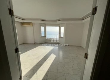 View apartment on the first coastline, unfurnished, with kitchen unit, 2+1, 120m², for residence permit, Tosmur, Alanya ID-16043 фото-4