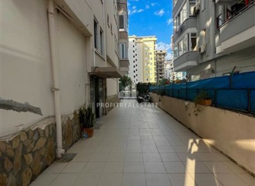 Inexpensive furnished one bedroom apartment 55m², in an urban house, 300 meters from the sea, Mahmutlar, Alanya ID-16045 фото-14