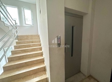 Inexpensive furnished one bedroom apartment 55m², in an urban house, 300 meters from the sea, Mahmutlar, Alanya ID-16045 фото-16