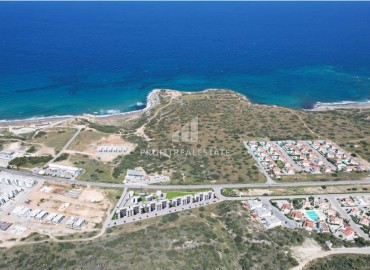 Видовые апартаменты и виллы в рассрочку от застройщика, 46-95м², в 250 метрах от моря, Эсентепе, Северный Кипр ID-16060 фото-3