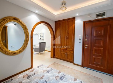 Elegant two bedroom apartment, 115m², in a cozy residence on the first coastline in Mahmutlar, Alanya ID-16069 фото-8