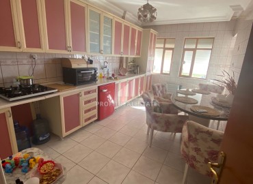 Profitable proposition! Inexpensive cozy furnished apartment with three bedrooms, 150m², Kepez, Antalya ID-15703 фото-11
