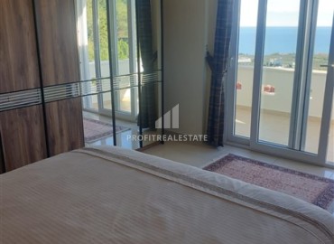 Private furnished villa 4+2, 190m², with swimming pool and stunning views in Alanya - Incekum ID-16096 фото-11