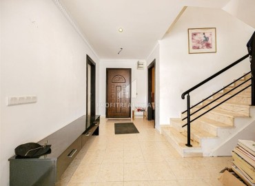 Меблированная вилла с тремя спальнями, 270м². с панорамными видами в районе Алании – Каргыджак ID-16097 фото-6
