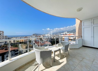 View furnished penthouse with three bedrooms, a jacuzzi and a bright interior 500 meters from the sea, Tosmur, Alanya ID-16153 фото-18
