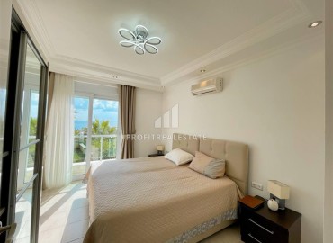 Светлая трехкомнатная меблированная квартира 98 м2, с видом на море, с джакузи, в 450 метрах от пляжа, в центре Аланьи ID-12758 фото-11