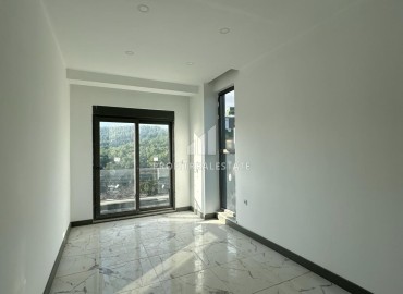 Новая трехкомнатная квартира 94 м2, с теплыми полами по всей квартире в новом комплексе, в Авсалларе, Аланья ID-11504 фото-4