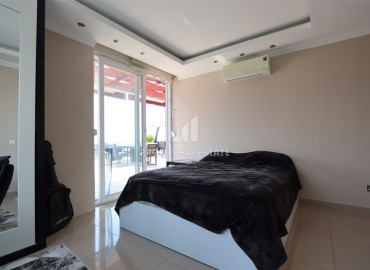 Luxury furnished duplex 3+1, 270 m², with a swimming pool on the terrace, in the area of Alanya - Cikcilli ID-16312 фото-14
