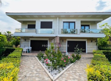 Cozy elegant villa for residence permit, with three bedrooms, 216m², 500 meters from the sea, Camyuva, Kemer, Antalya ID-16330 фото-1
