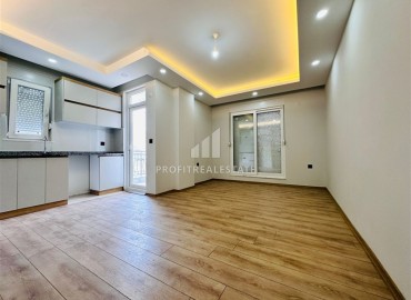 Недорогая трехкомнатная квартира без мебели в новом доме городского типа, Кепез, Анталья ID-16353 фото-2