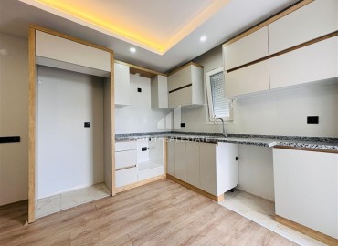 Недорогая трехкомнатная квартира без мебели в новом доме городского типа, Кепез, Анталья ID-16353 фото-6