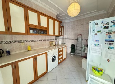 Меблированная квартира с двумя спальнями и отдельной кухней, 115м², в 100м от моря в Махмутларе, Алания ID-16406 фото-7