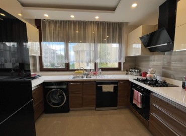 Two bedroom apartment for a residence permit, 150 meters from the sea, unfurnished, with a separate kitchen, Sirinyali, Muratpasa, Antalya ID-16444 фото-4