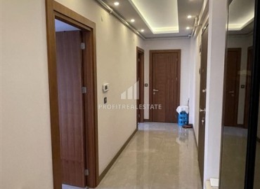 Two bedroom apartment for a residence permit, 150 meters from the sea, unfurnished, with a separate kitchen, Sirinyali, Muratpasa, Antalya ID-16444 фото-5