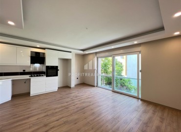 Two bedroom apartment for residence permit, unfurnished, with modern renovation and built-in kitchen, Fener, Muratpasa, Antalya ID-16453 фото-3