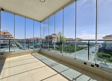 Фешенебельные видовые апартаменты 1+1, 60м², с застекленным балконом, в 150 метрах от моря, Кестель, Аланья ID-16506 фото-9
