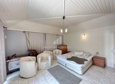 Светлый меблированный пентхаус 4+1, в уютной резиденции в 150 метрах от Средиземного моря, Кестель, Аланья ID-16509 фото-12
