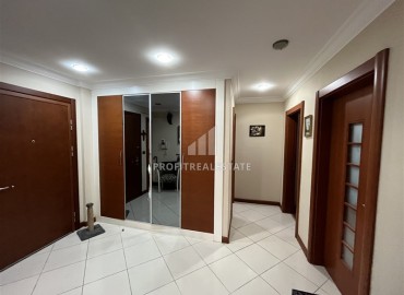 Luxurious three bedroom apartment with separate kitchen, 135m², on the first coastline in Oba, Alanya ID-16517 фото-3