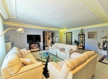 Three bedroom apartment, 145m², in a residence with a swimming pool in Oba, Alanya, 150m from the sea ID-16538 фото-4