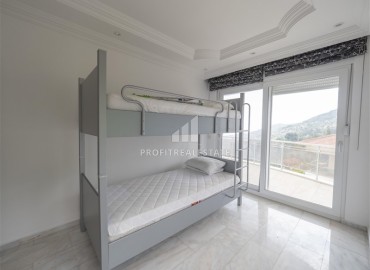 Двухэтажная меблированная вилла с тремя спальнями, 170м², с потрясающими видами в районе Тепе, Алания ID-16542 фото-15