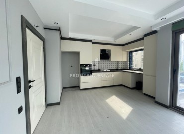 Светлая трехкомнатная квартира в чистовой отделке, встроенной кухней и техникой, без мебели, Муратпаша, Анталья ID-16552 фото-5
