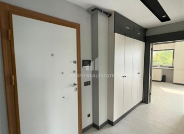 Светлая трехкомнатная квартира в чистовой отделке, встроенной кухней и техникой, без мебели, Муратпаша, Анталья ID-16552 фото-9