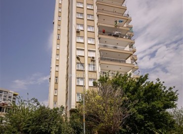Четырехкомнатная квартира с отдельной кухней, 175м², в резиденции с инфраструктурой в районе Лара, Анталия ID-16564 фото-1