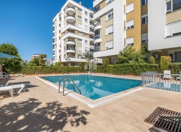 Gasified apartment 3+1, 165m², with separate kitchen and glazed balconies in Antalya, Konyaalti ID-16575 фото-1