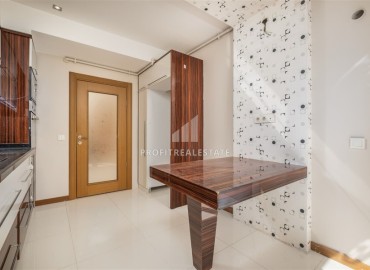 Газифицированная квартира 3+1, 165м², с отдельной кухней и остекленными балконами в Анталии, Коньяалты ID-16575 фото-4
