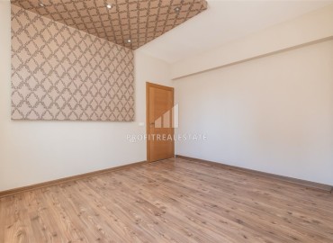 Газифицированная квартира 3+1, 165м², с отдельной кухней и остекленными балконами в Анталии, Коньяалты ID-16575 фото-17
